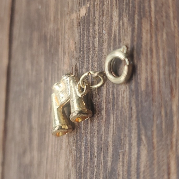 Jewelry - Binoculars‎ charm pendant